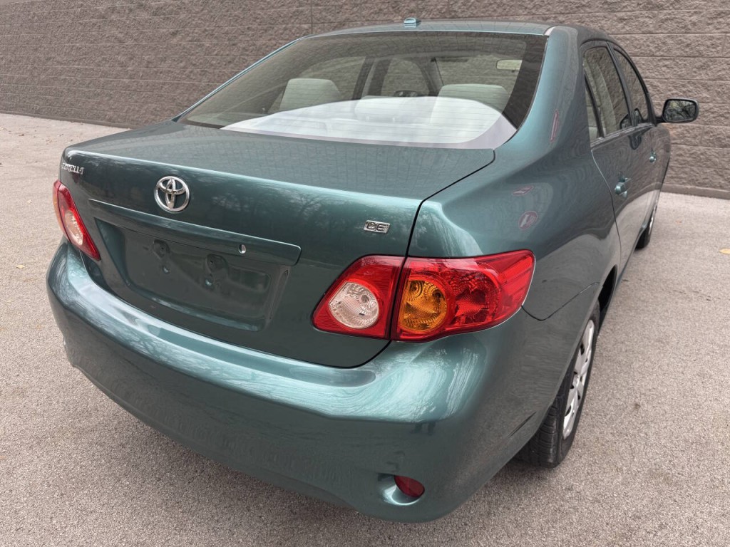 2010 Toyota Corolla Image 13