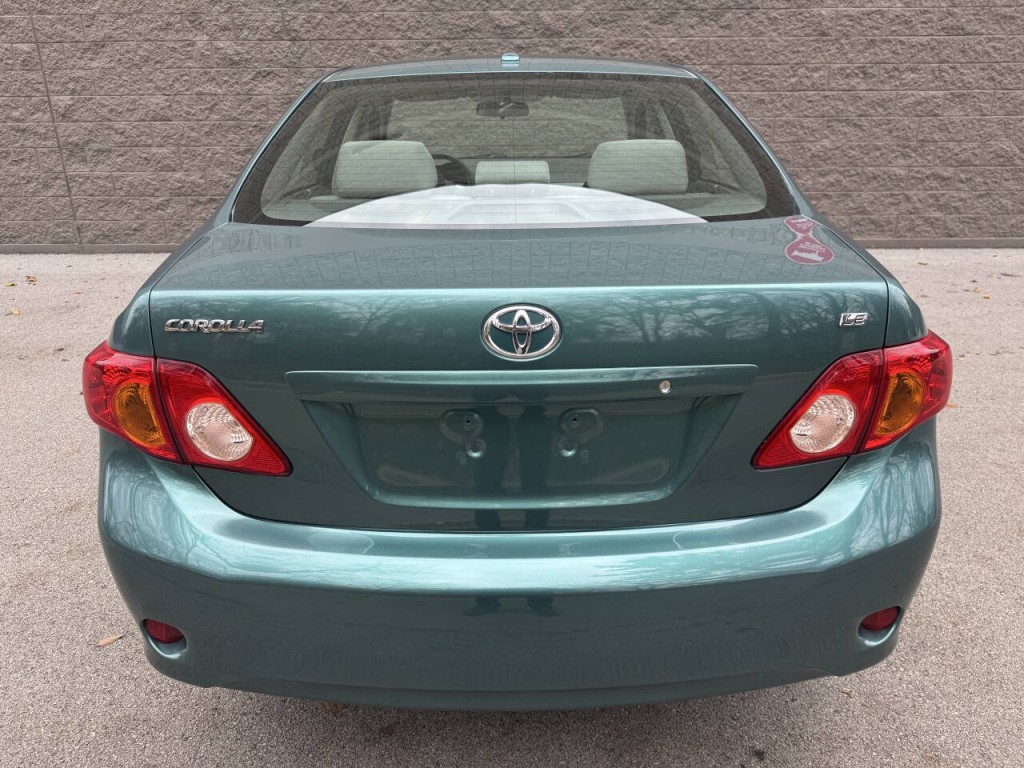 2010 Toyota Corolla Image 14