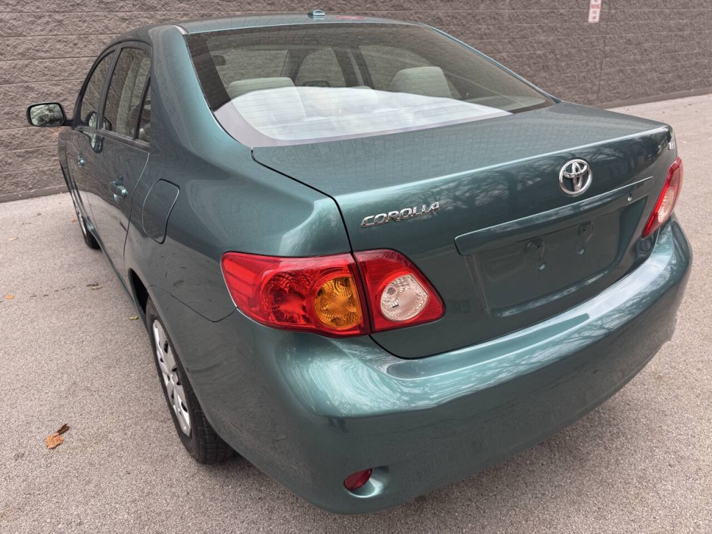 2010 Toyota Corolla Image 15