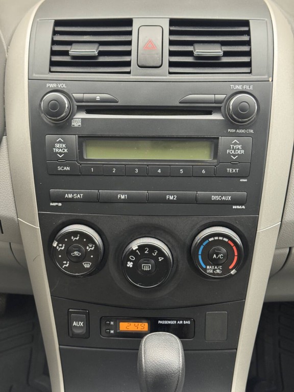 2010 Toyota Corolla Image 25