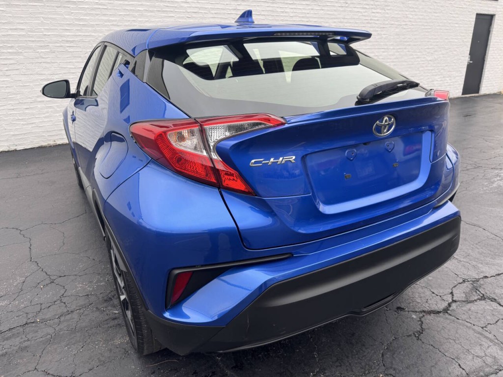 2018 Toyota C-HR Image 12