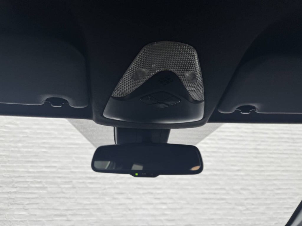 2018 Toyota C-HR Image 24