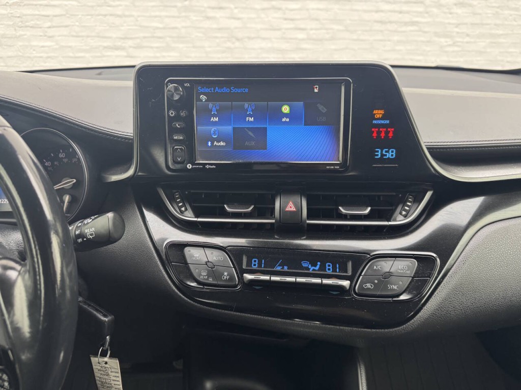 2018 Toyota C-HR Image 25