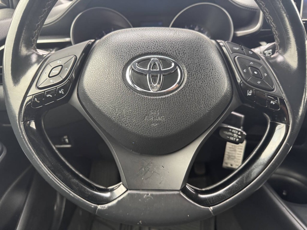2018 Toyota C-HR Image 27