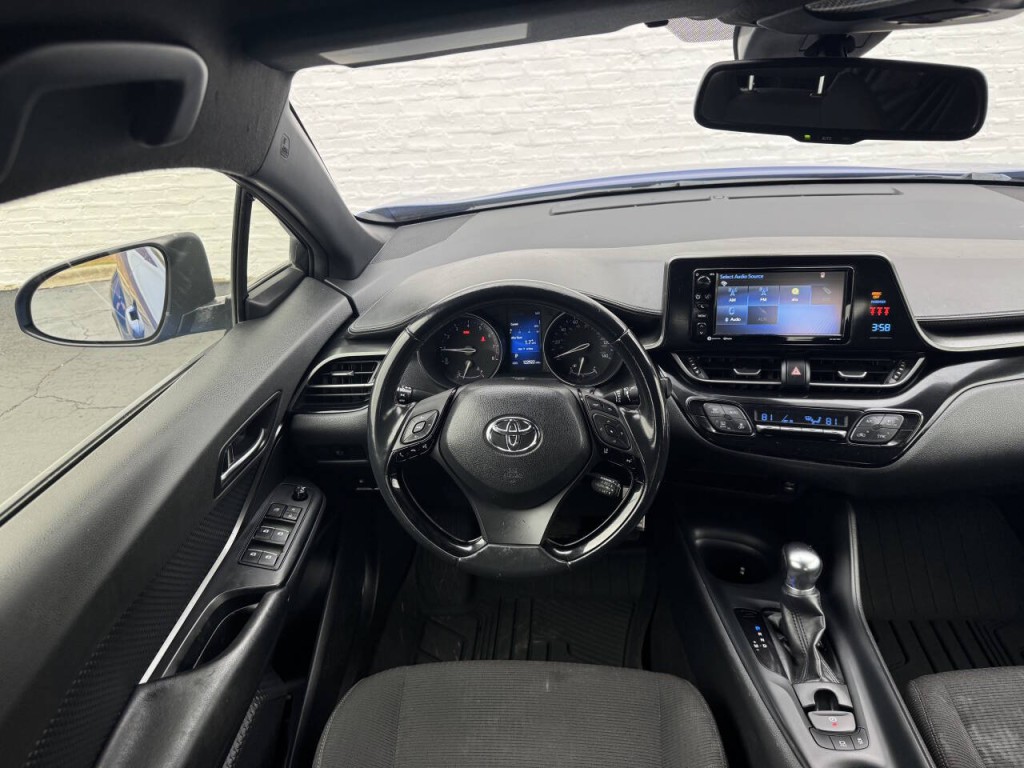 2018 Toyota C-HR Image 29
