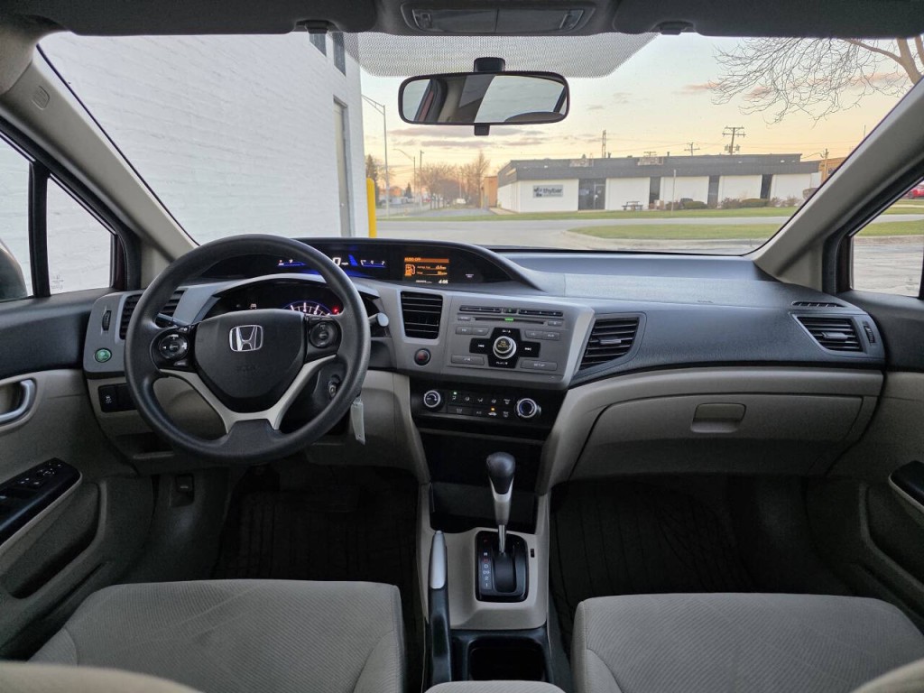 2012 Honda Civic Image 24