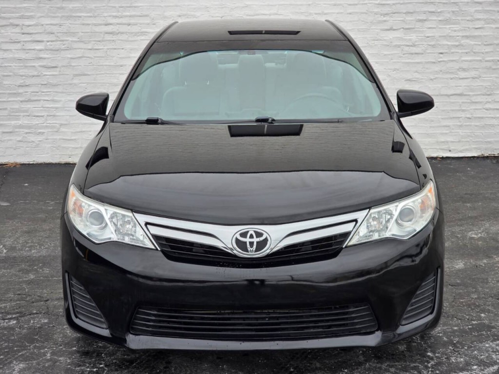 2014 Toyota Camry Image 5