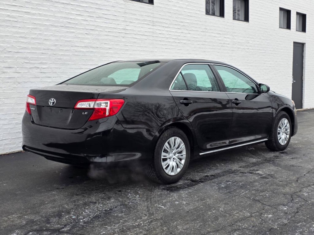 2014 Toyota Camry Image 6