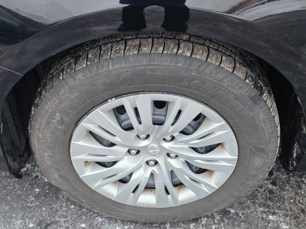 2014 Toyota Camry Image 10