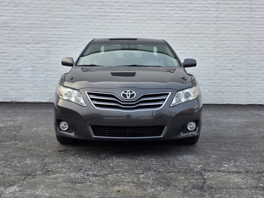 2011 Toyota Camry Image 6