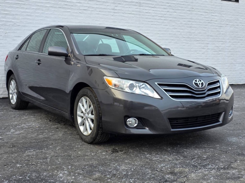2011 Toyota Camry Image 8
