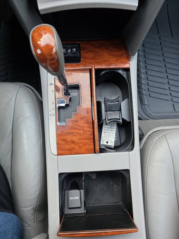 2011 Toyota Camry Image 32