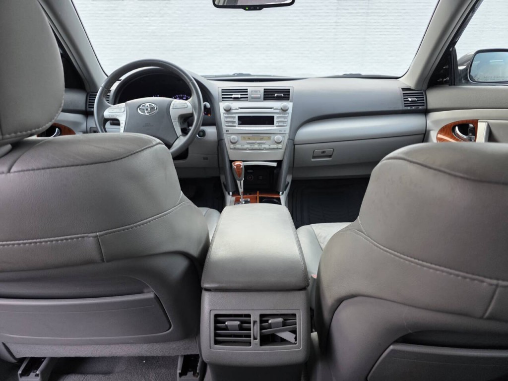 2011 Toyota Camry Image 33