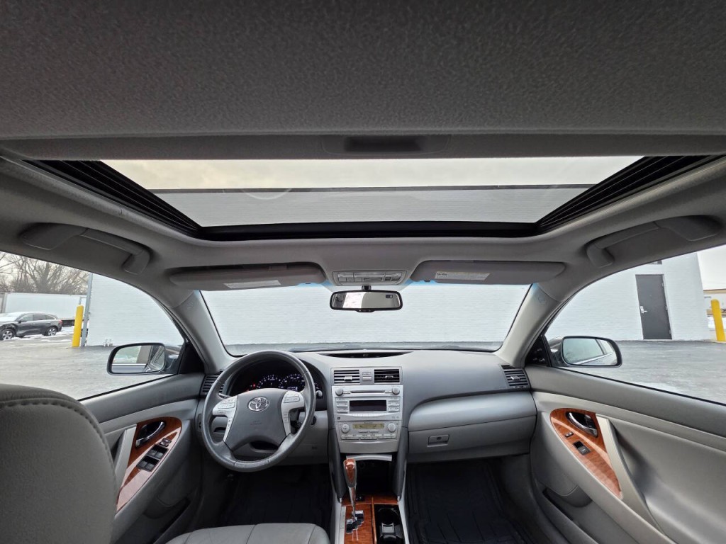 2011 Toyota Camry Image 36