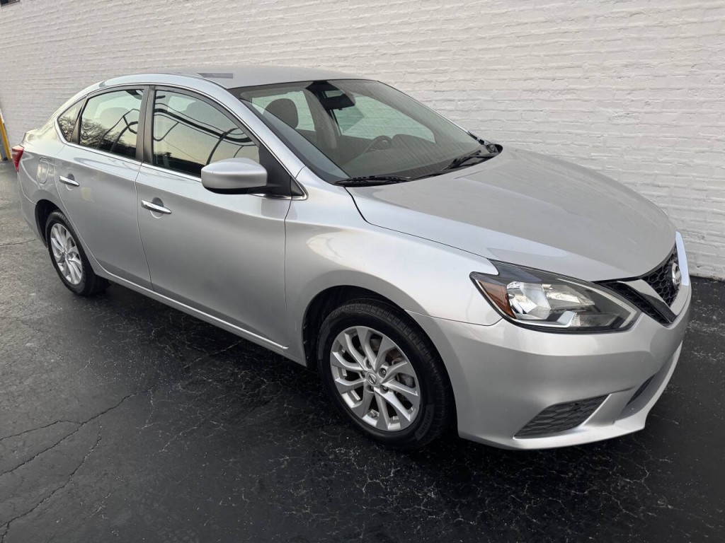 2019 Nissan Sentra Image 2