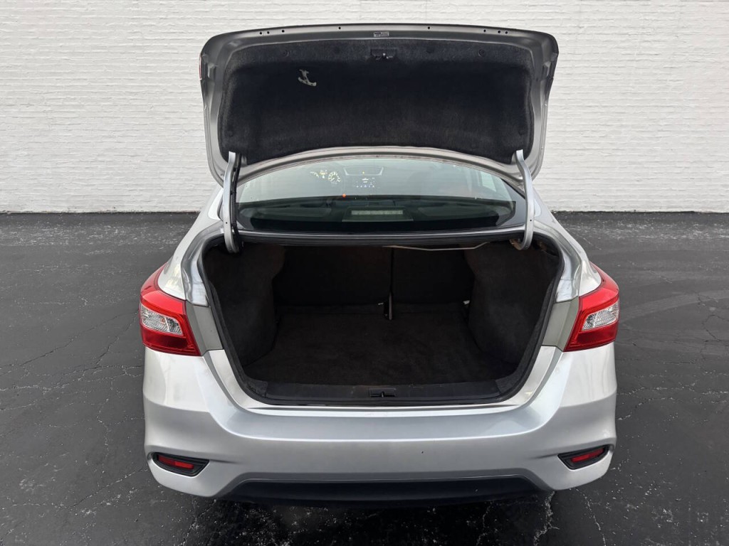 2019 Nissan Sentra Image 8