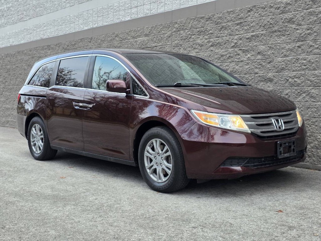2011 Honda Odyssey Image 5