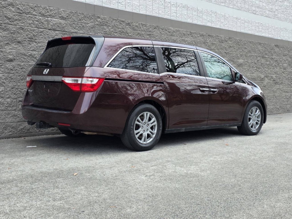 2011 Honda Odyssey Image 7