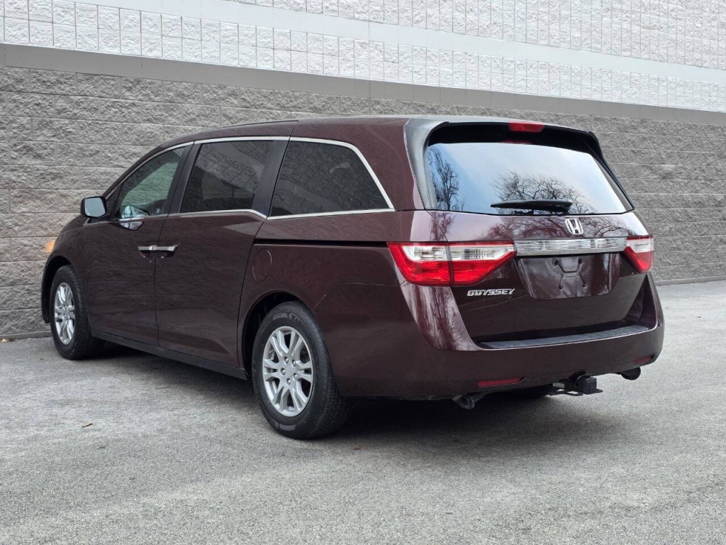 2011 Honda Odyssey Image 11