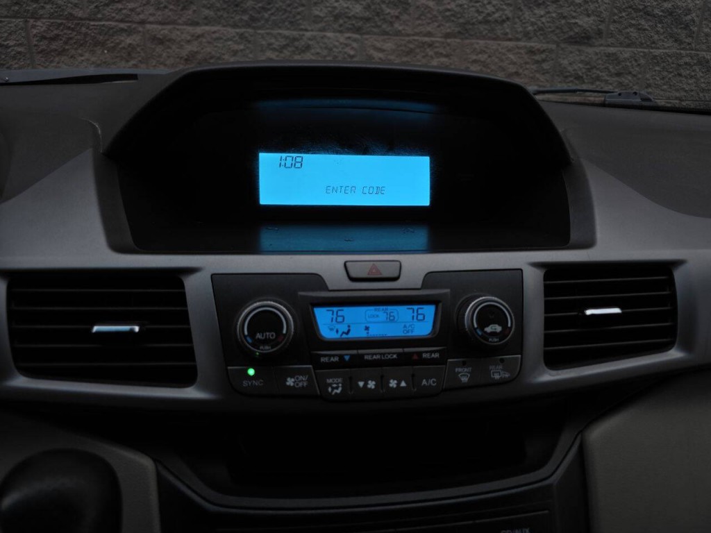 2011 Honda Odyssey Image 31