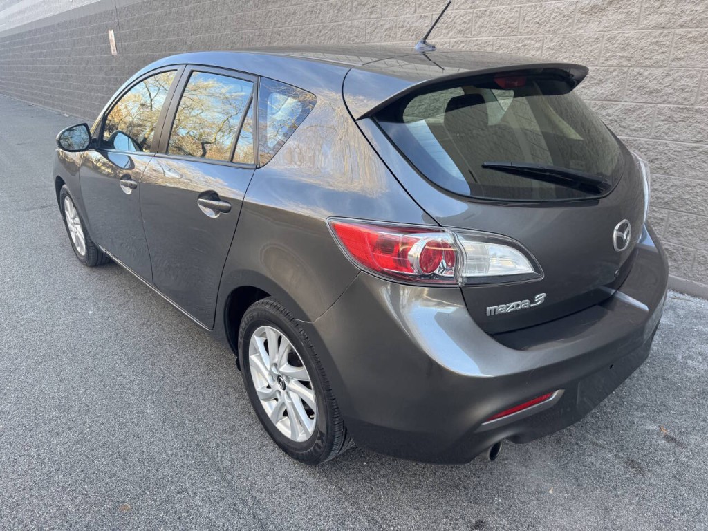 2013 Mazda Mazda3 Image 3