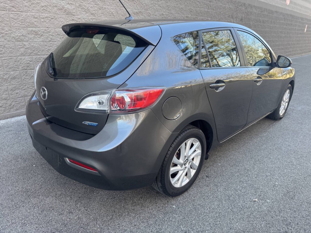 2013 Mazda Mazda3 Image 9