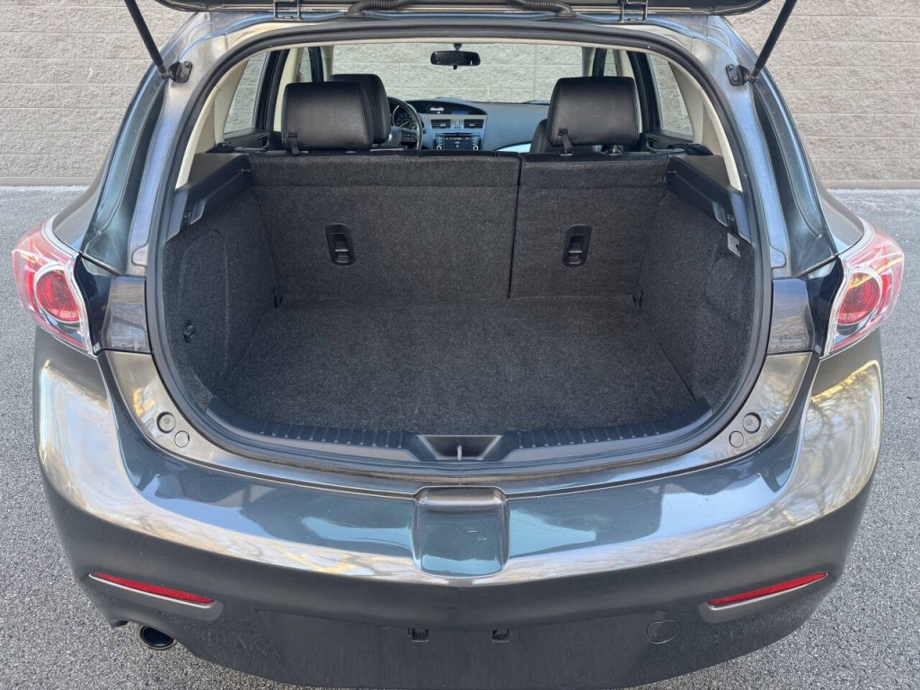 2013 Mazda Mazda3 Image 11