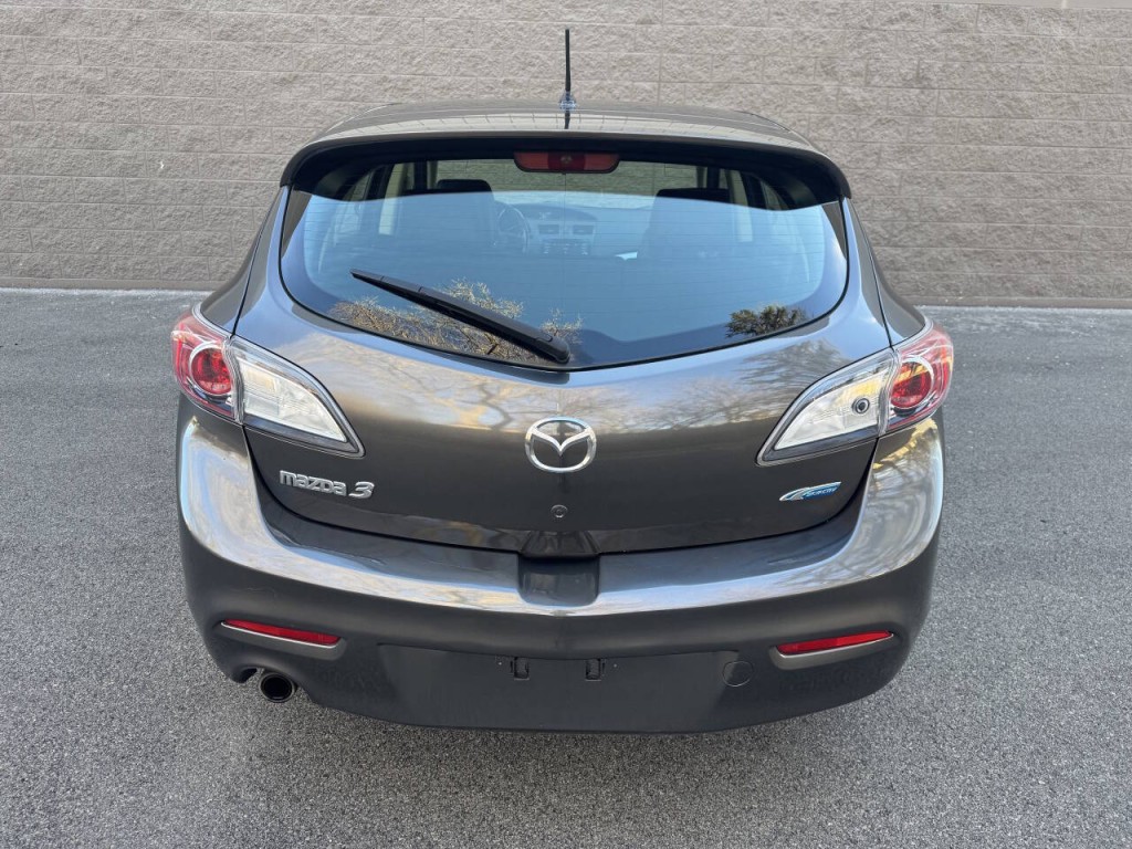 2013 Mazda Mazda3 Image 13