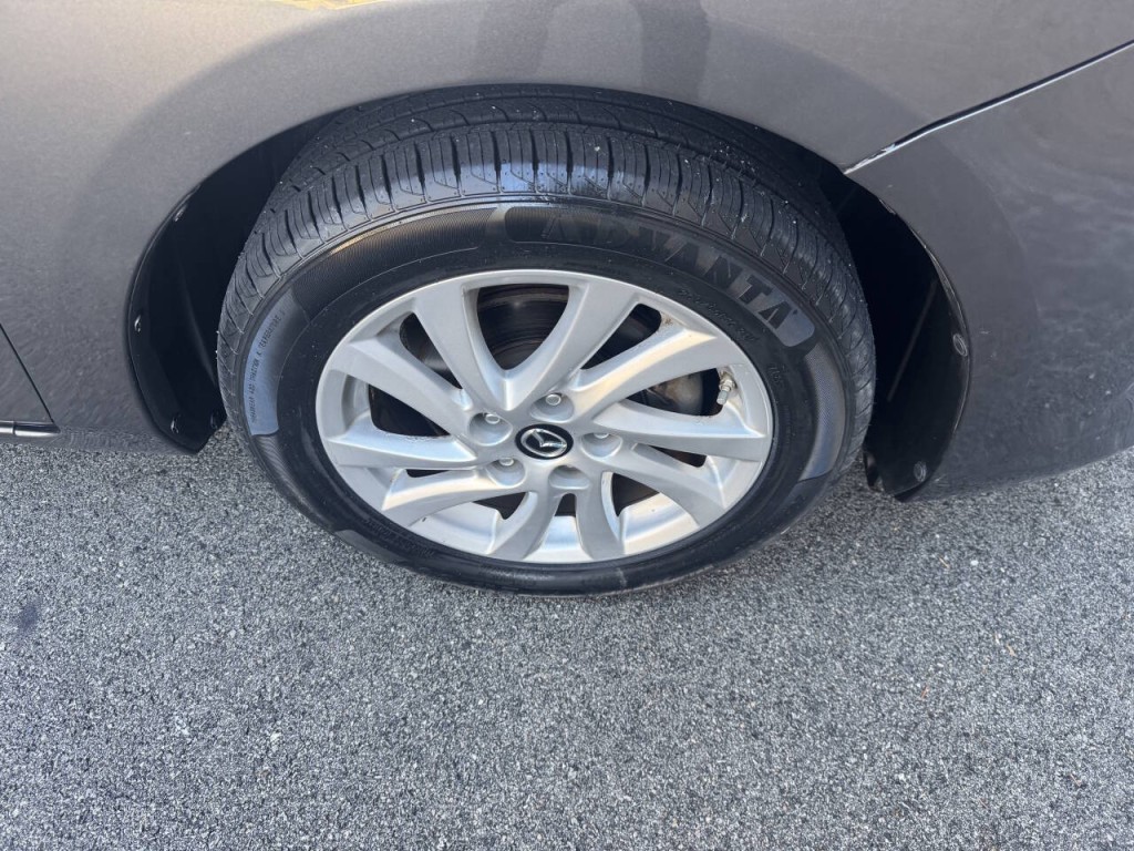 2013 Mazda Mazda3 Image 18