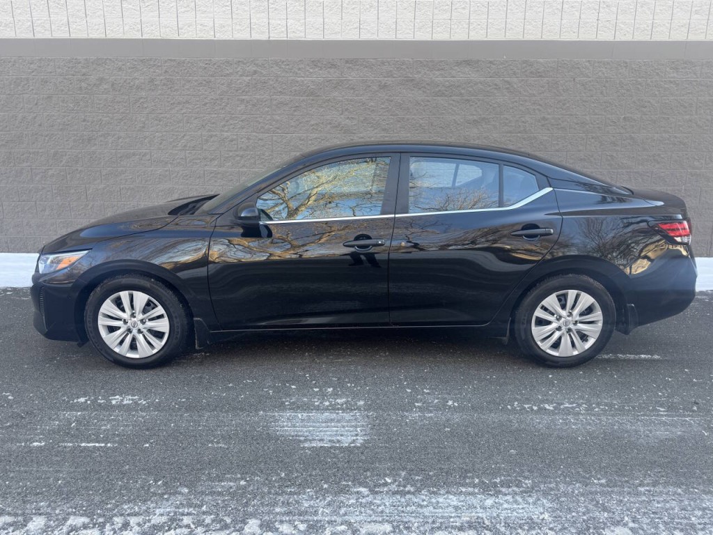 2024 Nissan Sentra Image 2