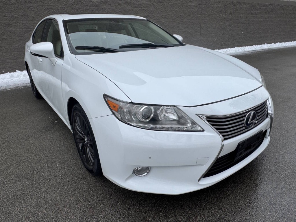 2013 Lexus ES 350 Image 6