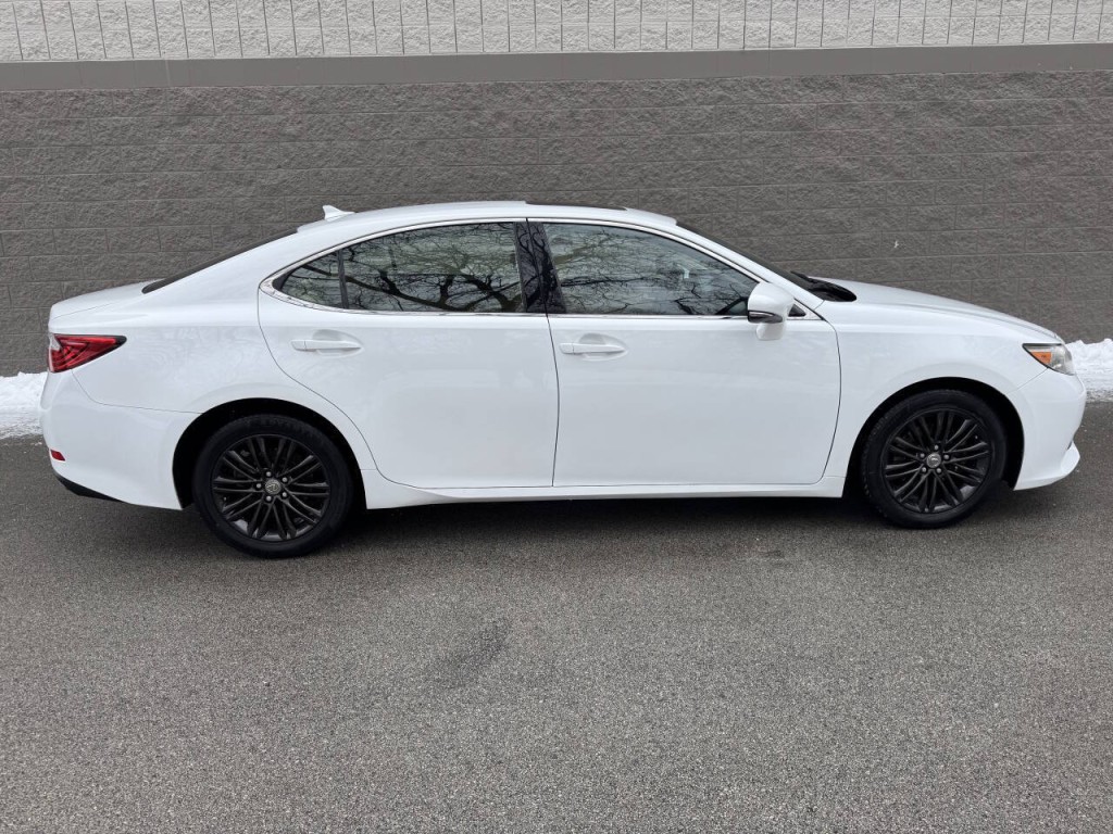 2013 Lexus ES 350 Image 10