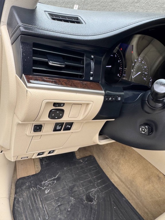 2013 Lexus ES 350 Image 22