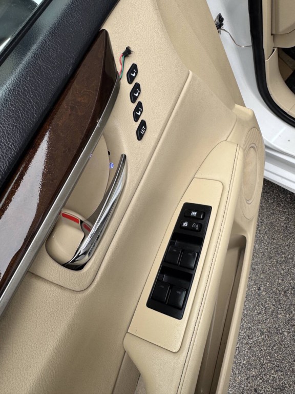 2013 Lexus ES 350 Image 24