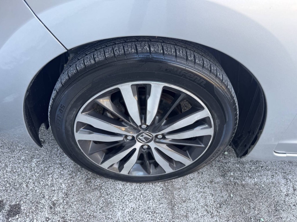 2015 Honda Fit Image 13