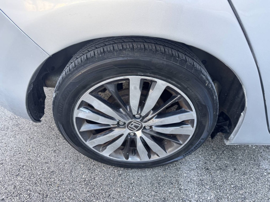 2015 Honda Fit Image 15