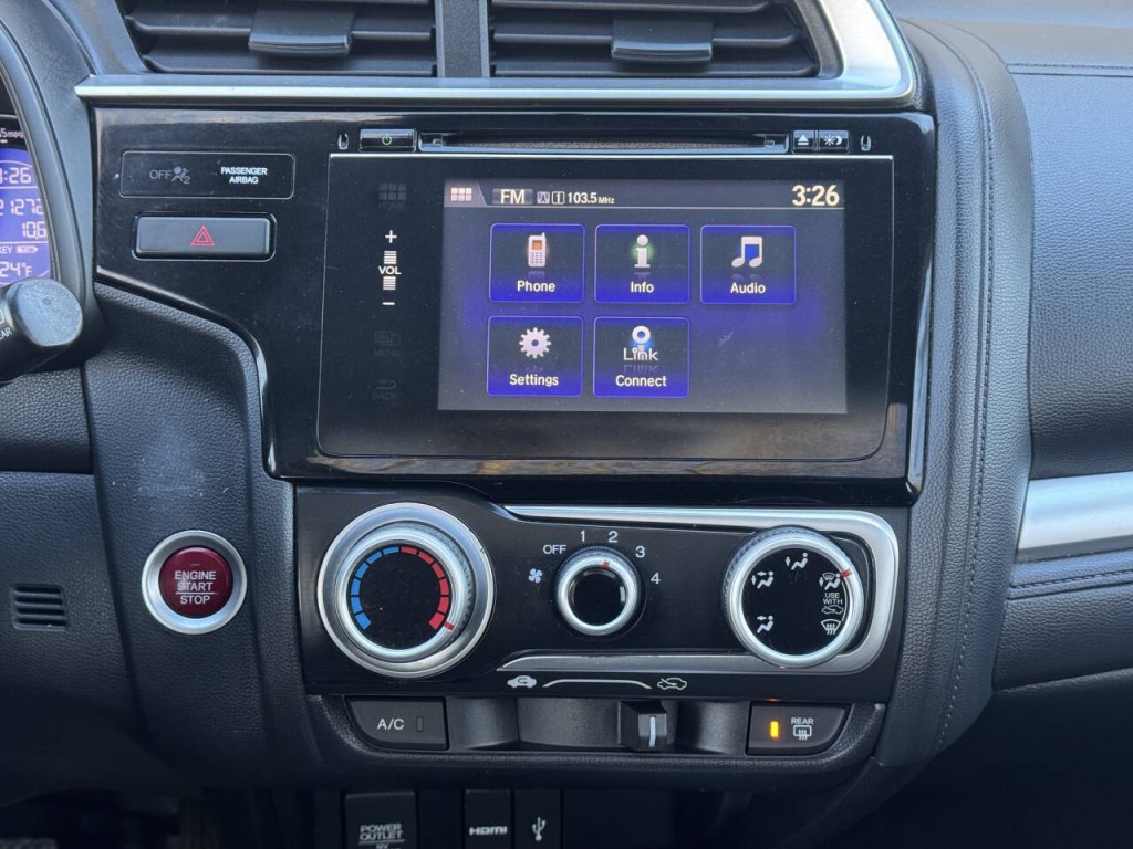 2015 Honda Fit Image 18