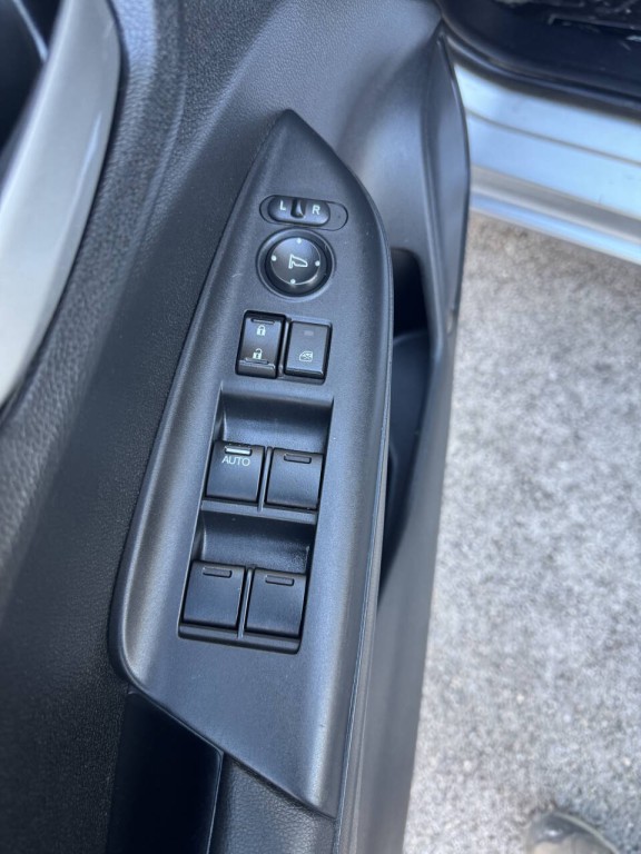 2015 Honda Fit Image 28