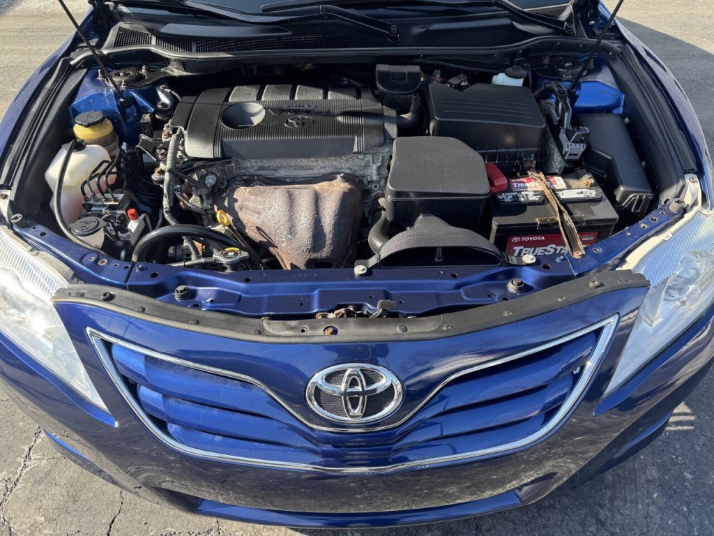 2011 Toyota Camry Image 5