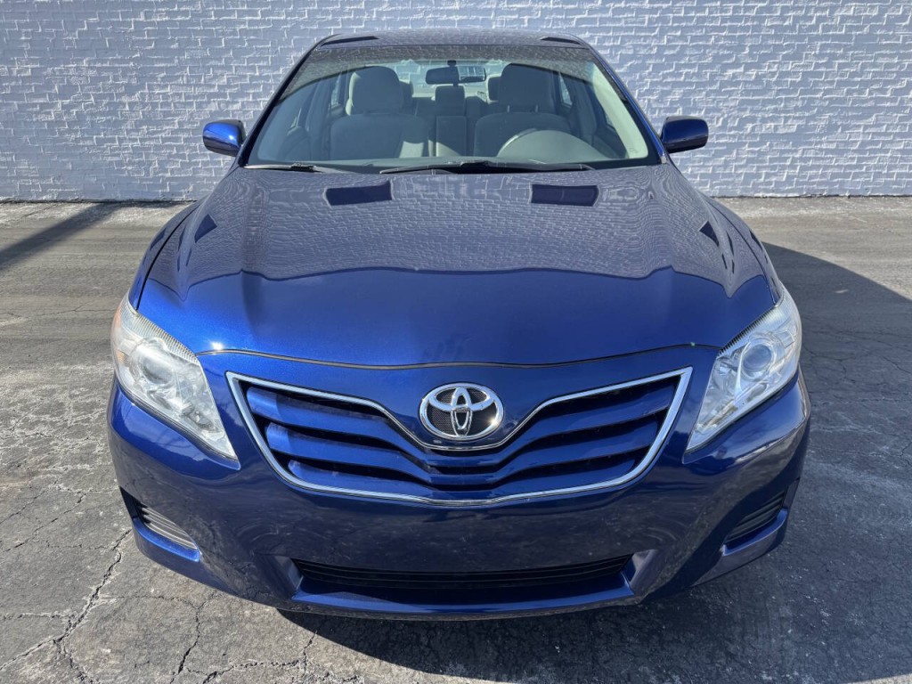 2011 Toyota Camry Image 7