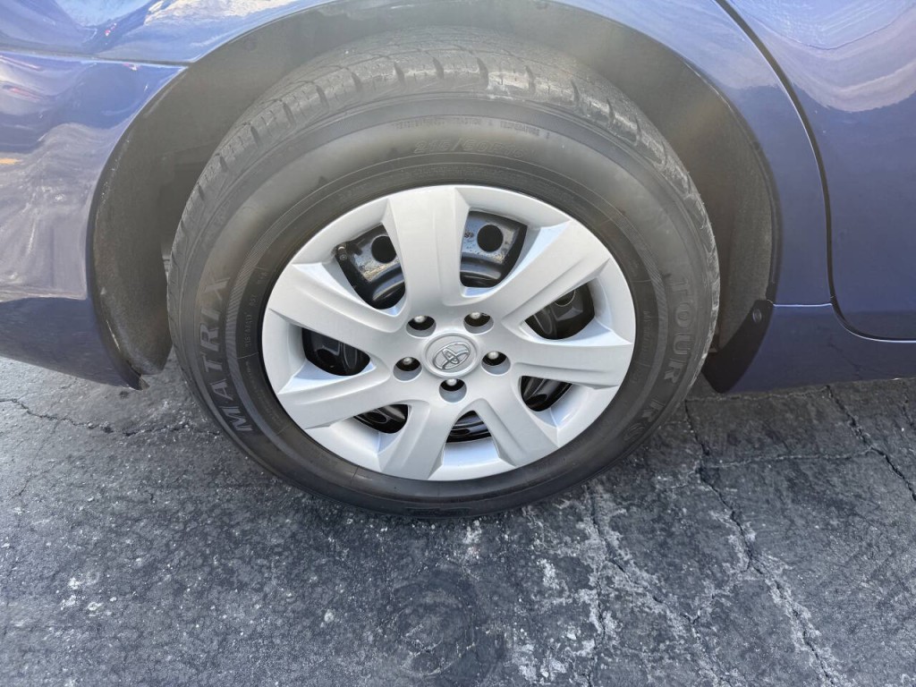 2011 Toyota Camry Image 18