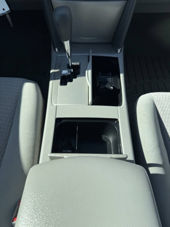 2011 Toyota Camry Image 23