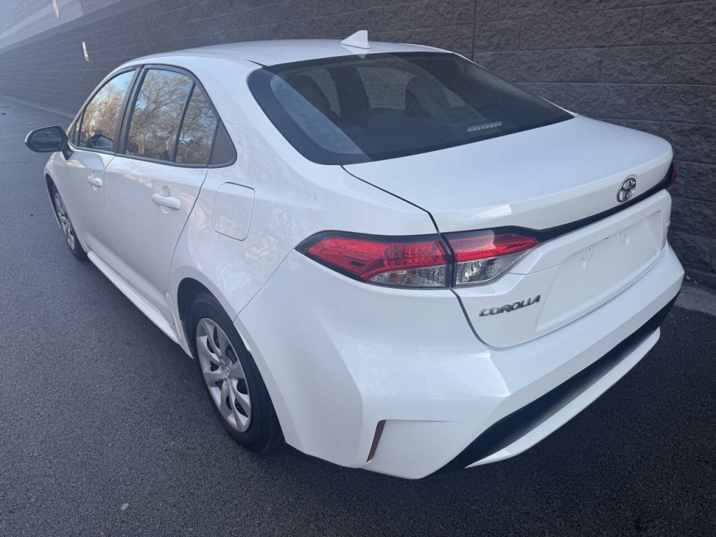 2021 Toyota Corolla Image 3