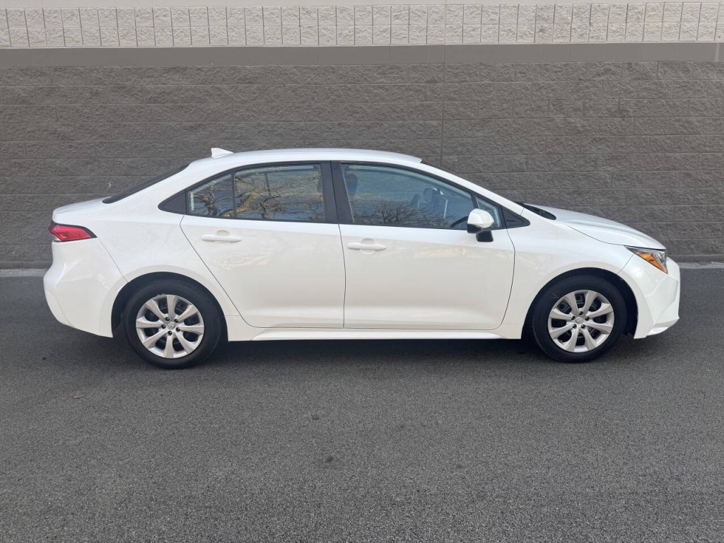 2021 Toyota Corolla Image 9