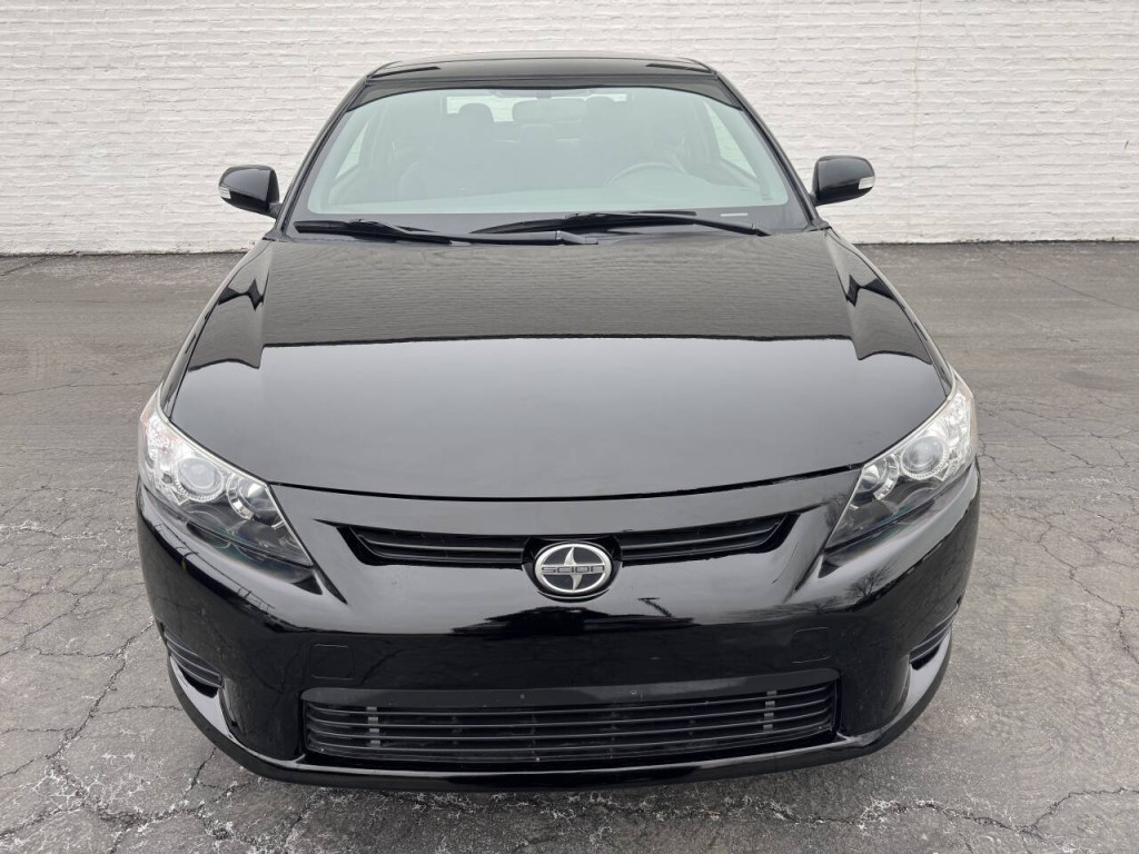 2011 Scion tC Image 5