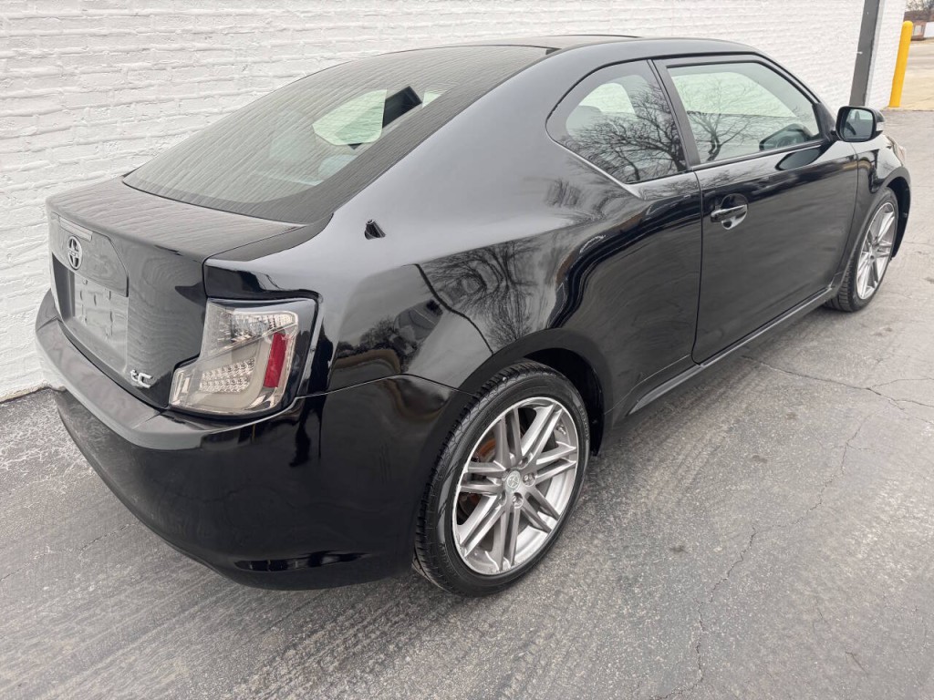 2011 Scion tC Image 9