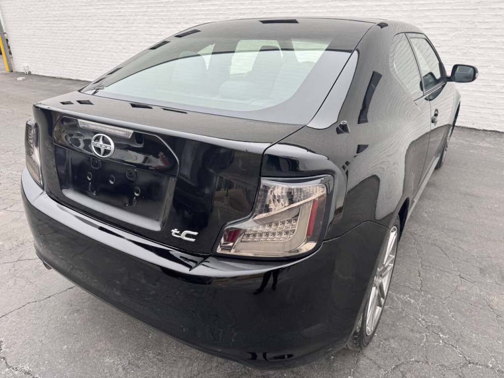 2011 Scion tC Image 11