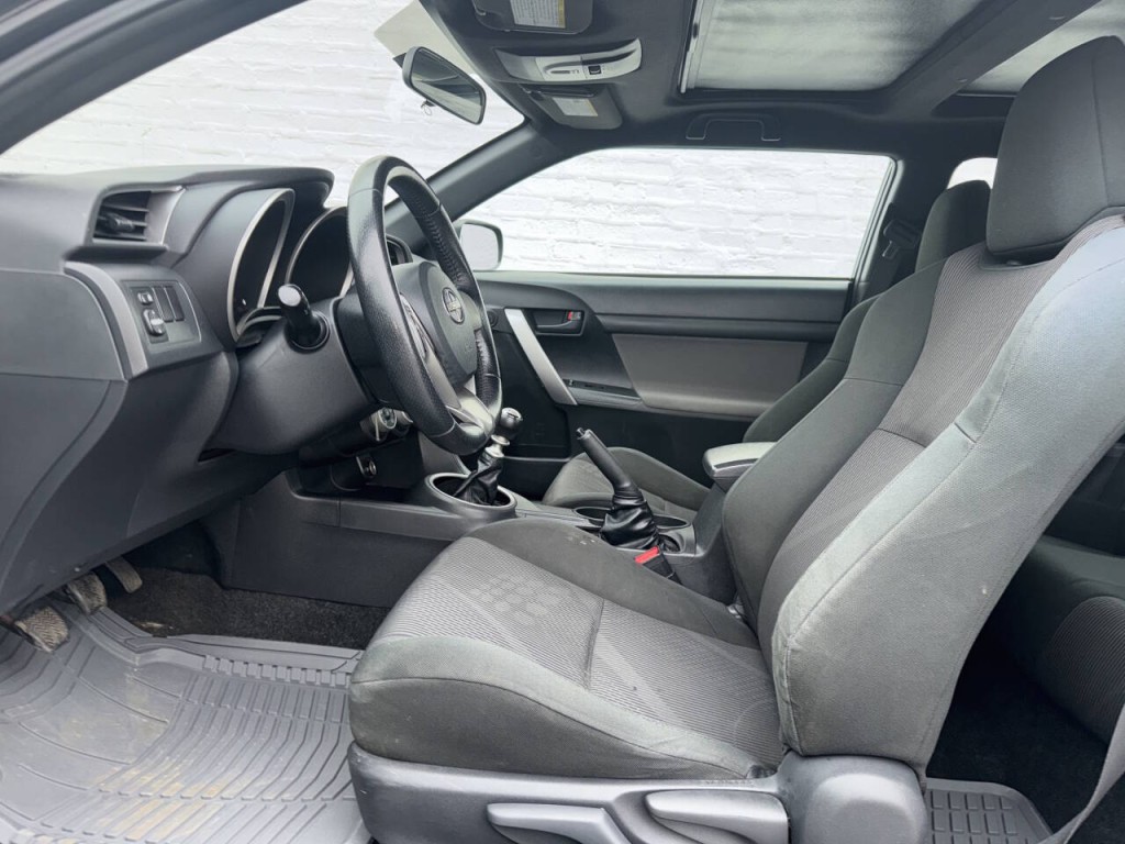 2011 Scion tC Image 20