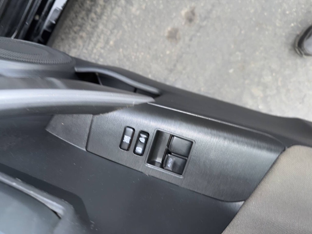 2011 Scion tC Image 21