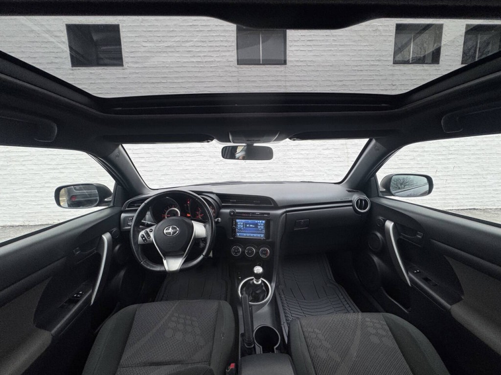 2011 Scion tC Image 26